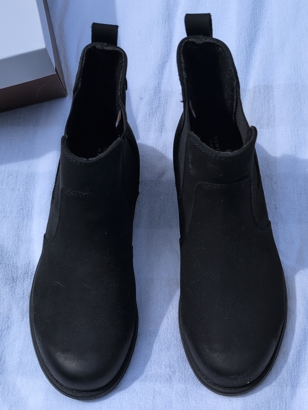 NIB Denver Hayes Black Slip-On Chelsea Ankle Boots 9
